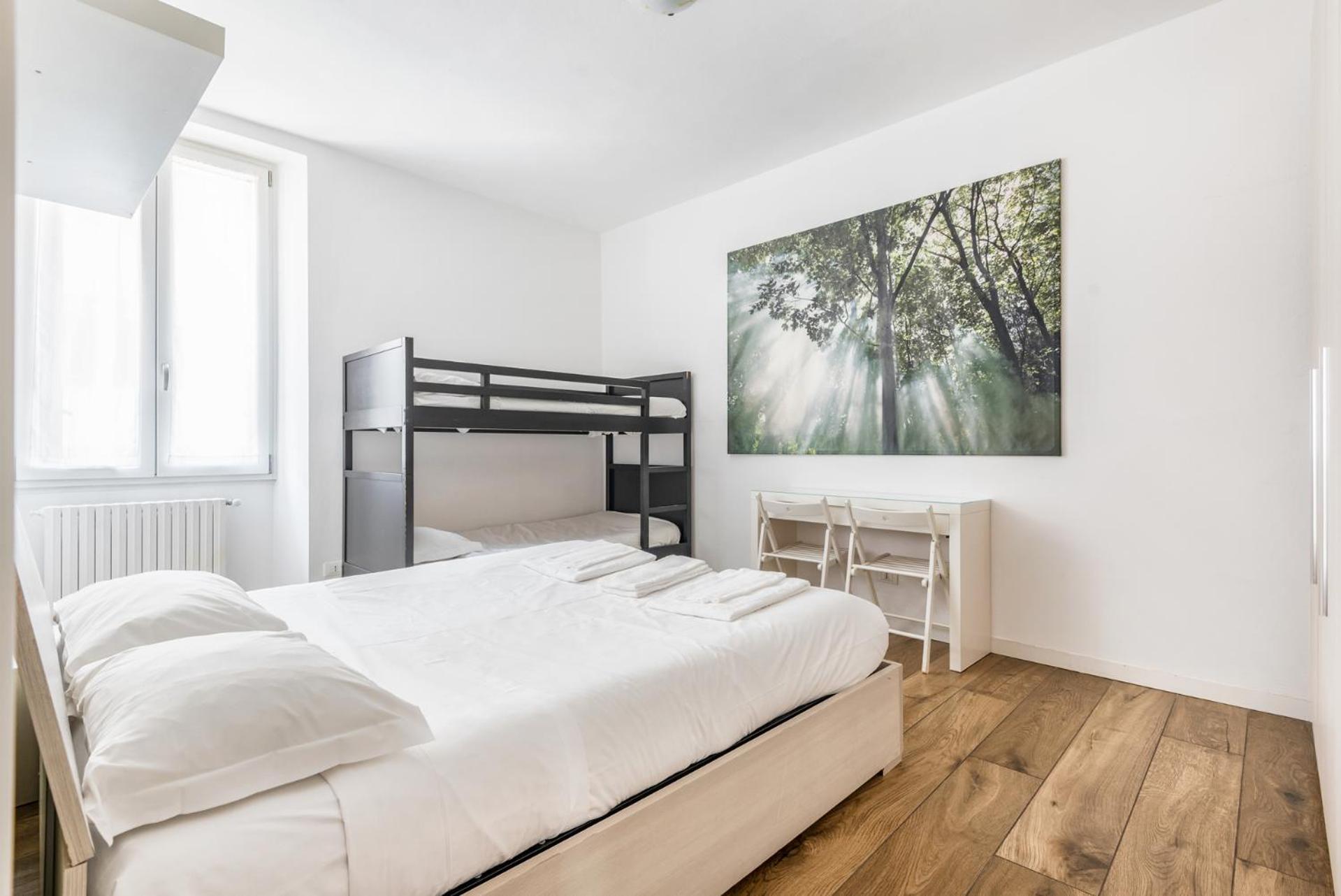 Stayeasy Fara12 - Central Station & Downtown Walking Distance — Photos 2